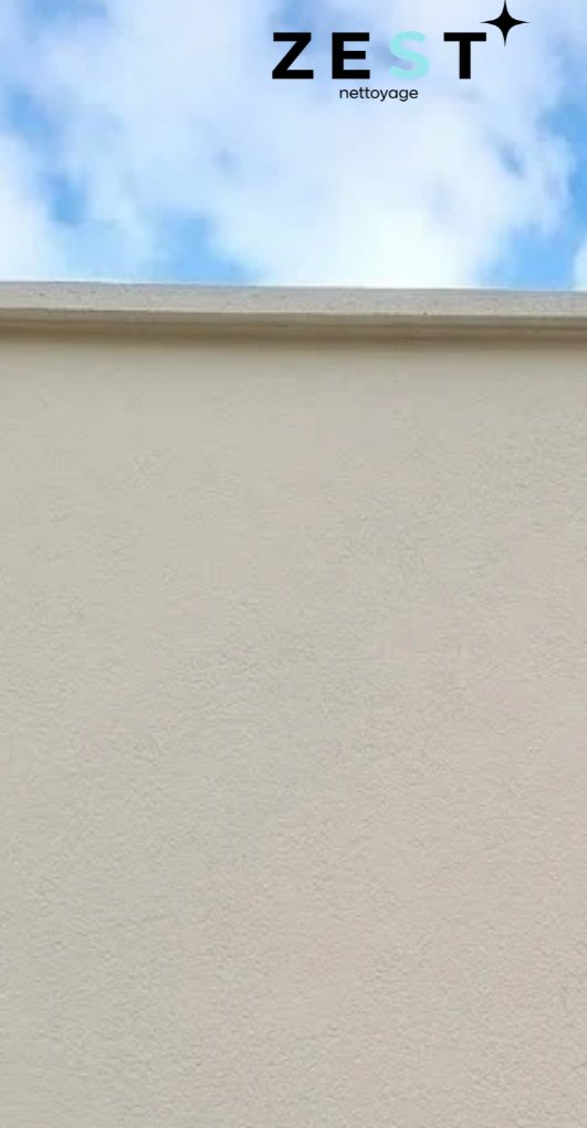 Même mur propre après nettoyage